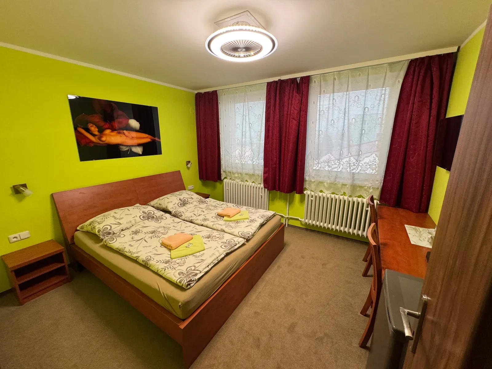 Dvoulůžkový pokoj — zelený II