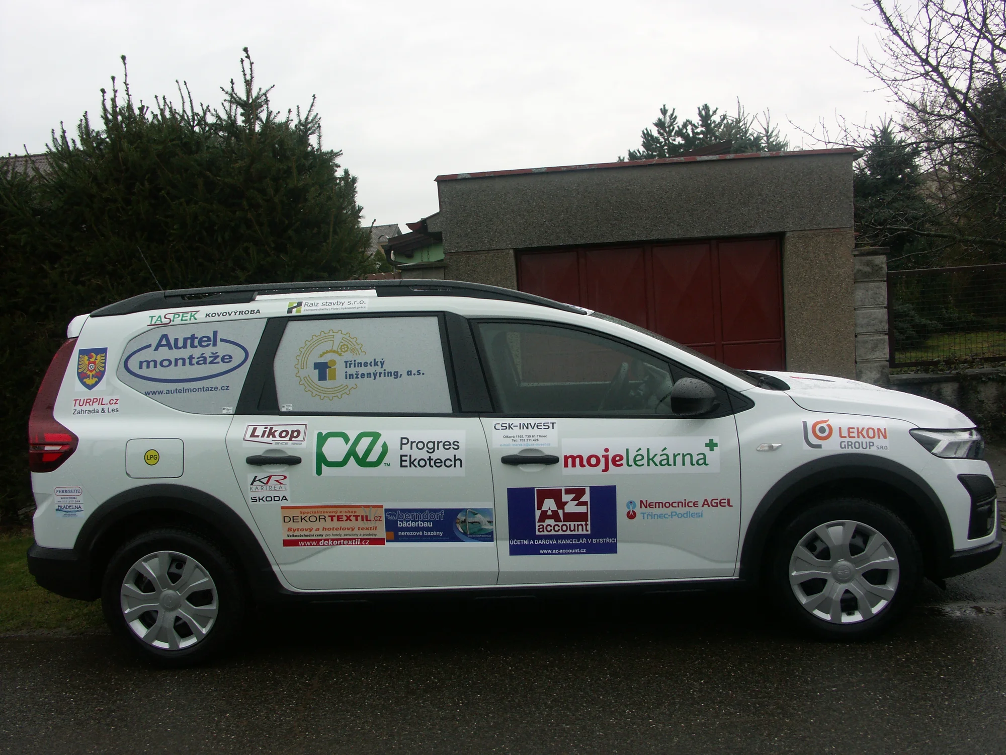 Corporate social responsibility: LIKOP supports the purchase of social vehicles in the Třinec region for the third year
